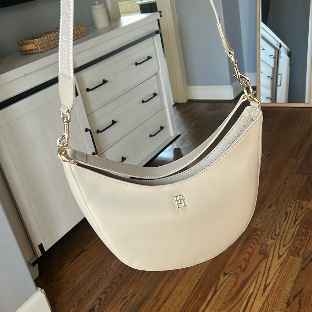 Tommy Hilfiger Purse